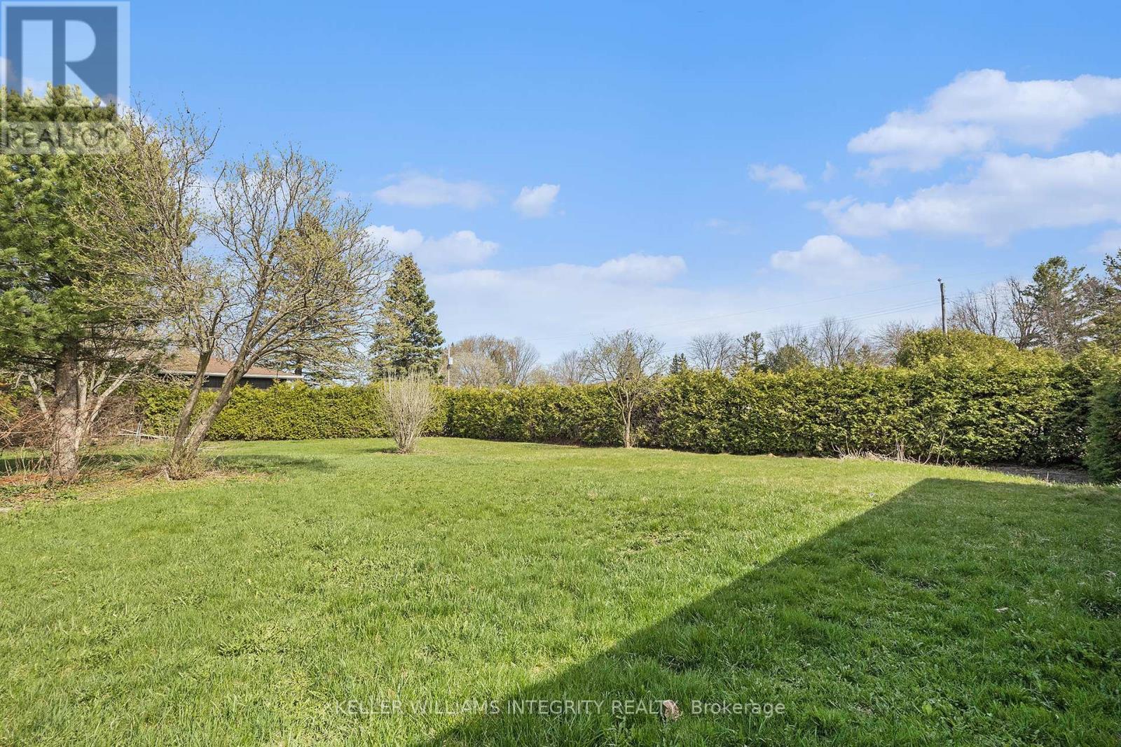 1401 Lowen Drive