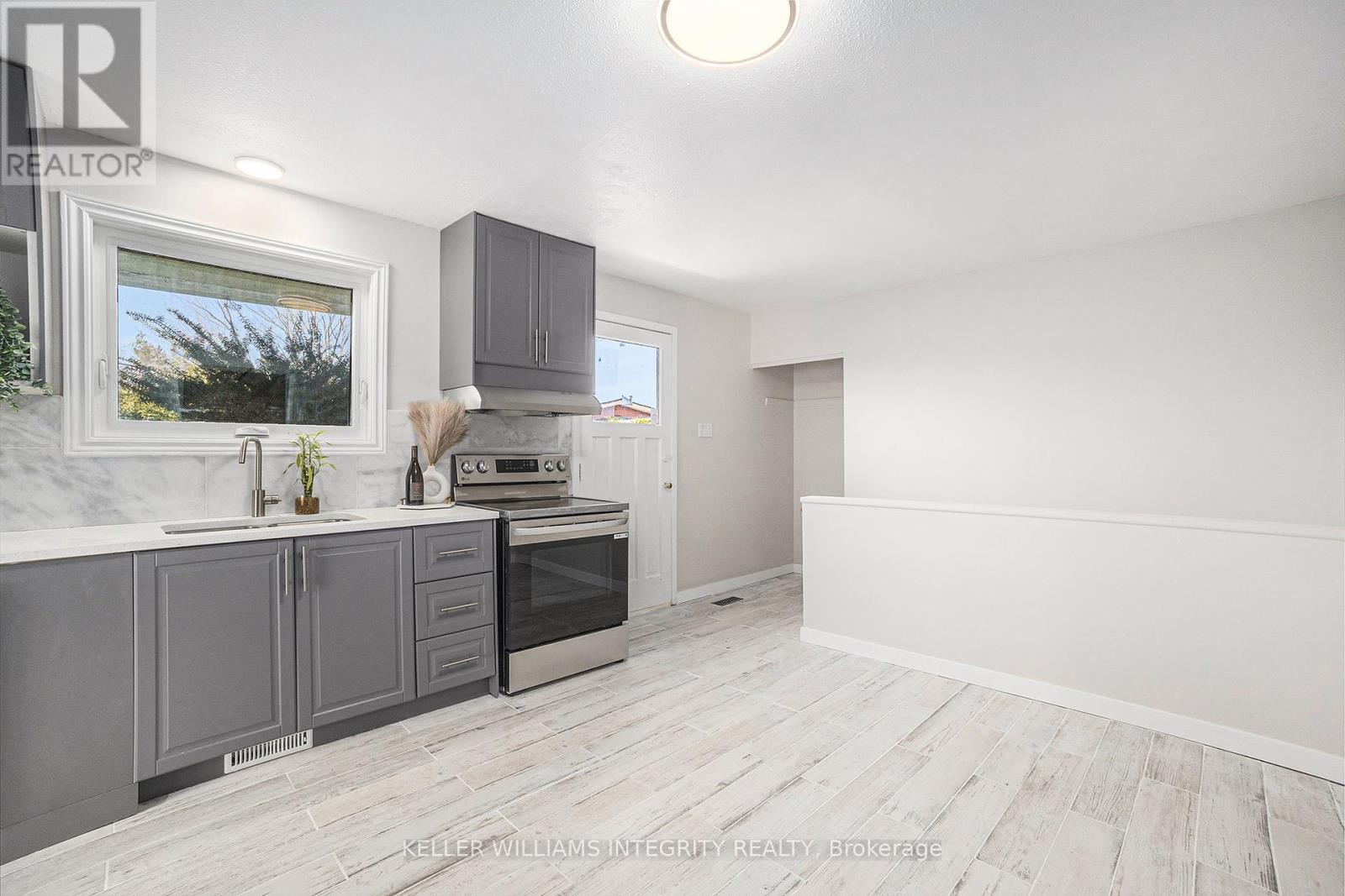 1401 Lowen Drive