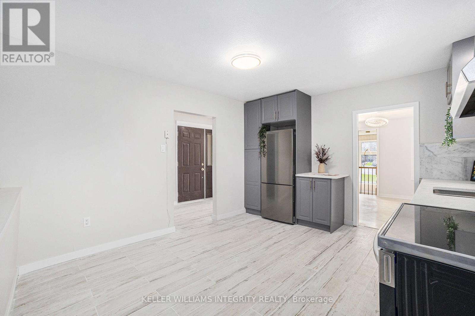 1401 Lowen Drive