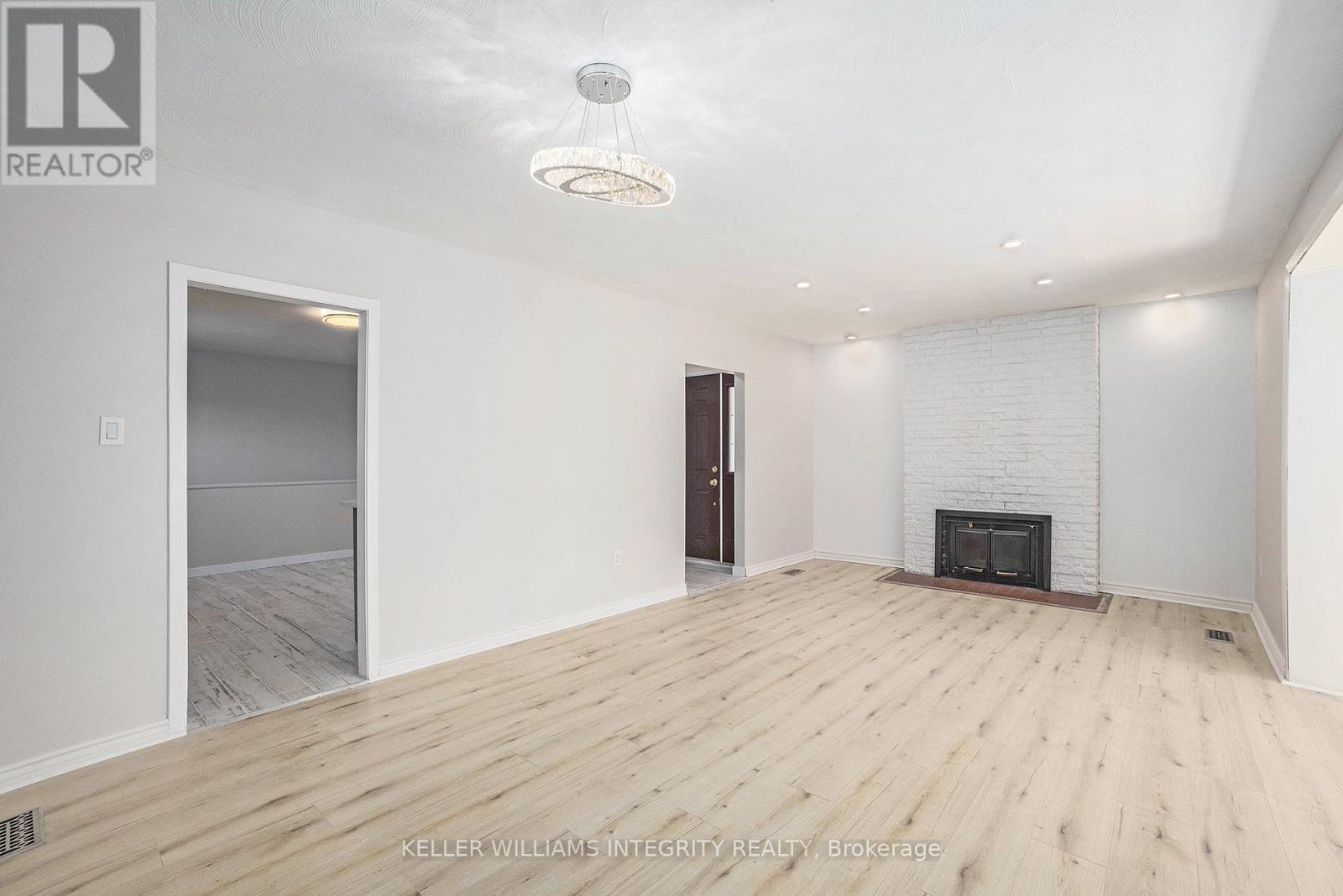 1401 Lowen Drive
