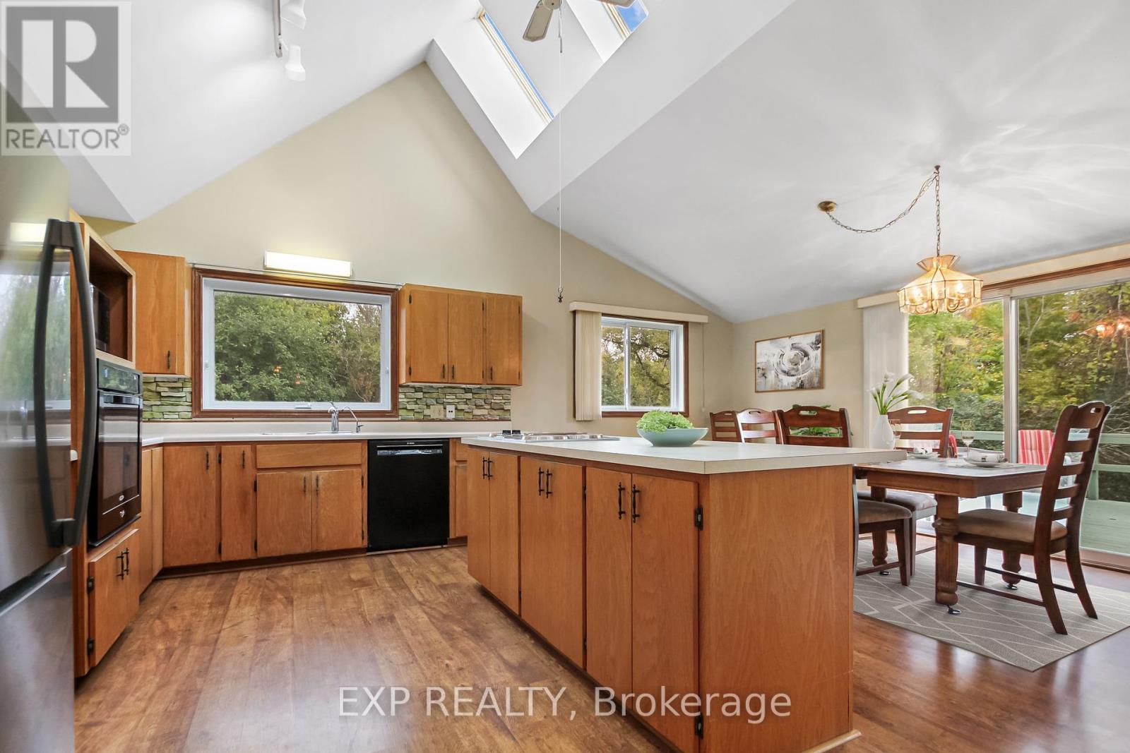 4817 Kinburn Side Road