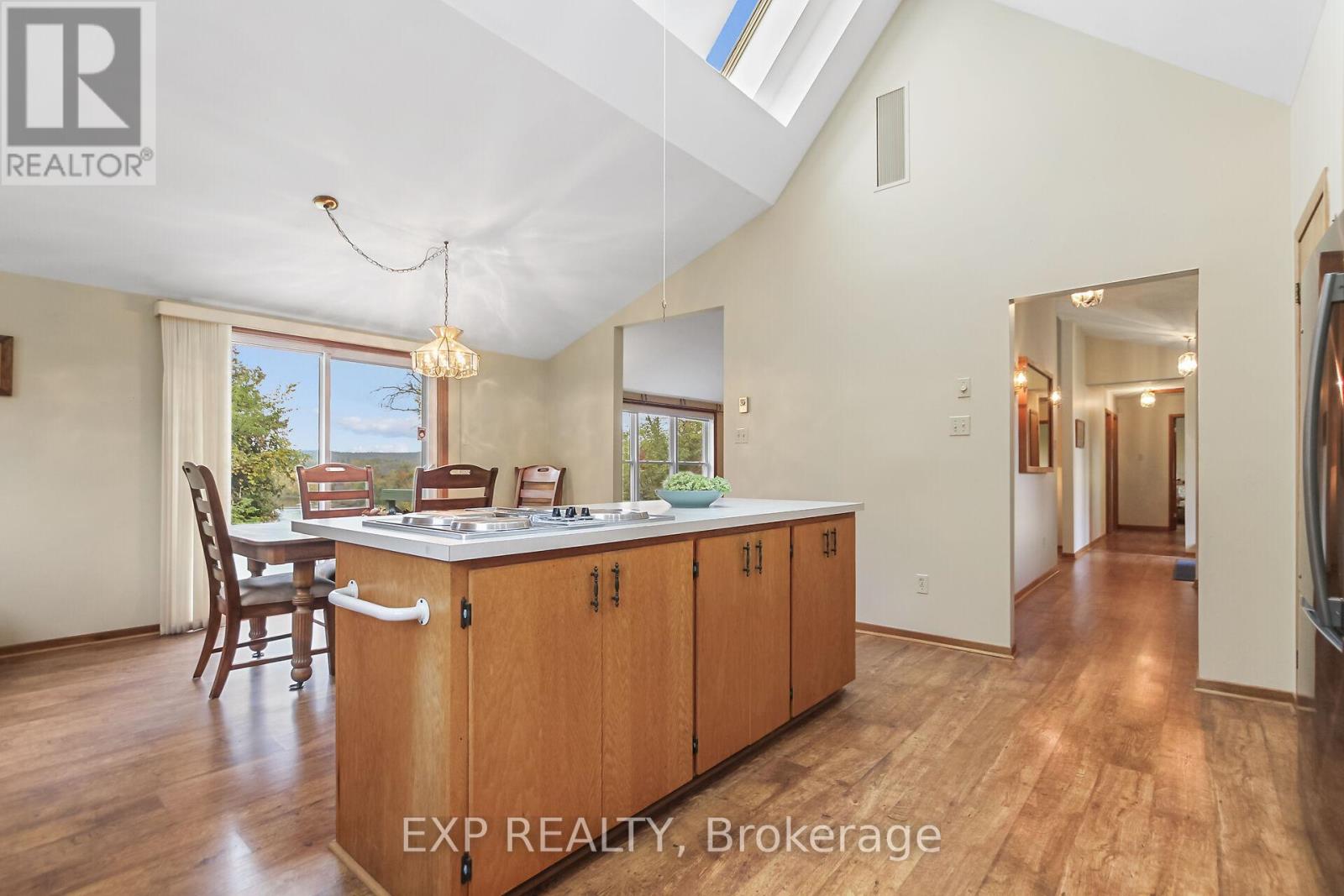 4817 Kinburn Side Road