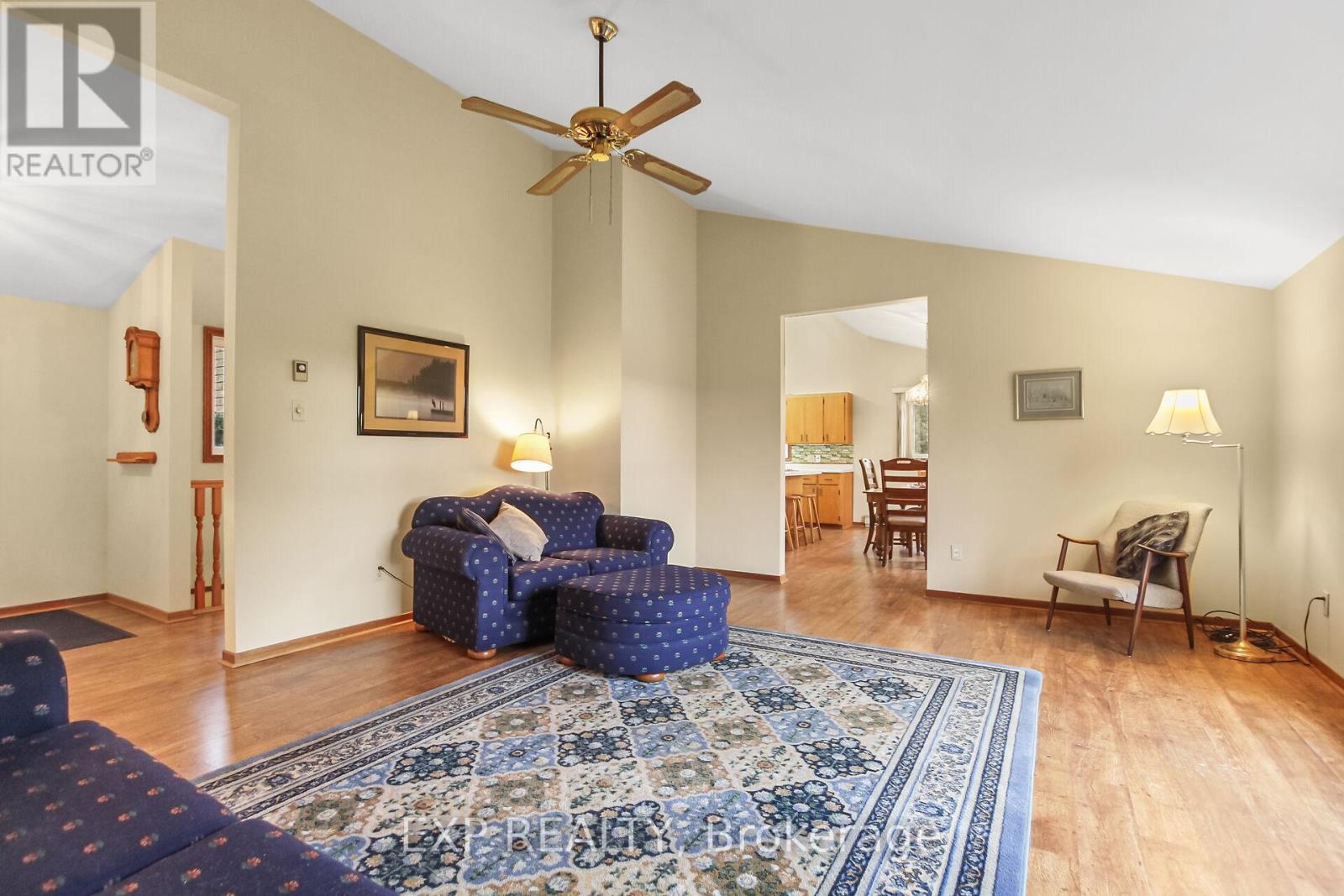4817 Kinburn Side Road
