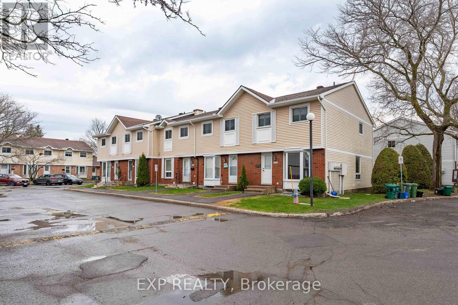 15 - 1979 Greenvale Lane
