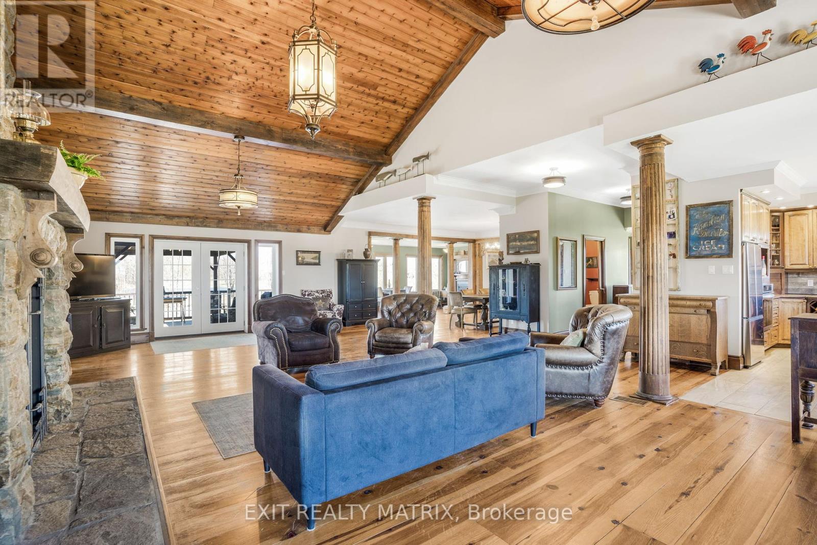 2228 Ste Anne Road