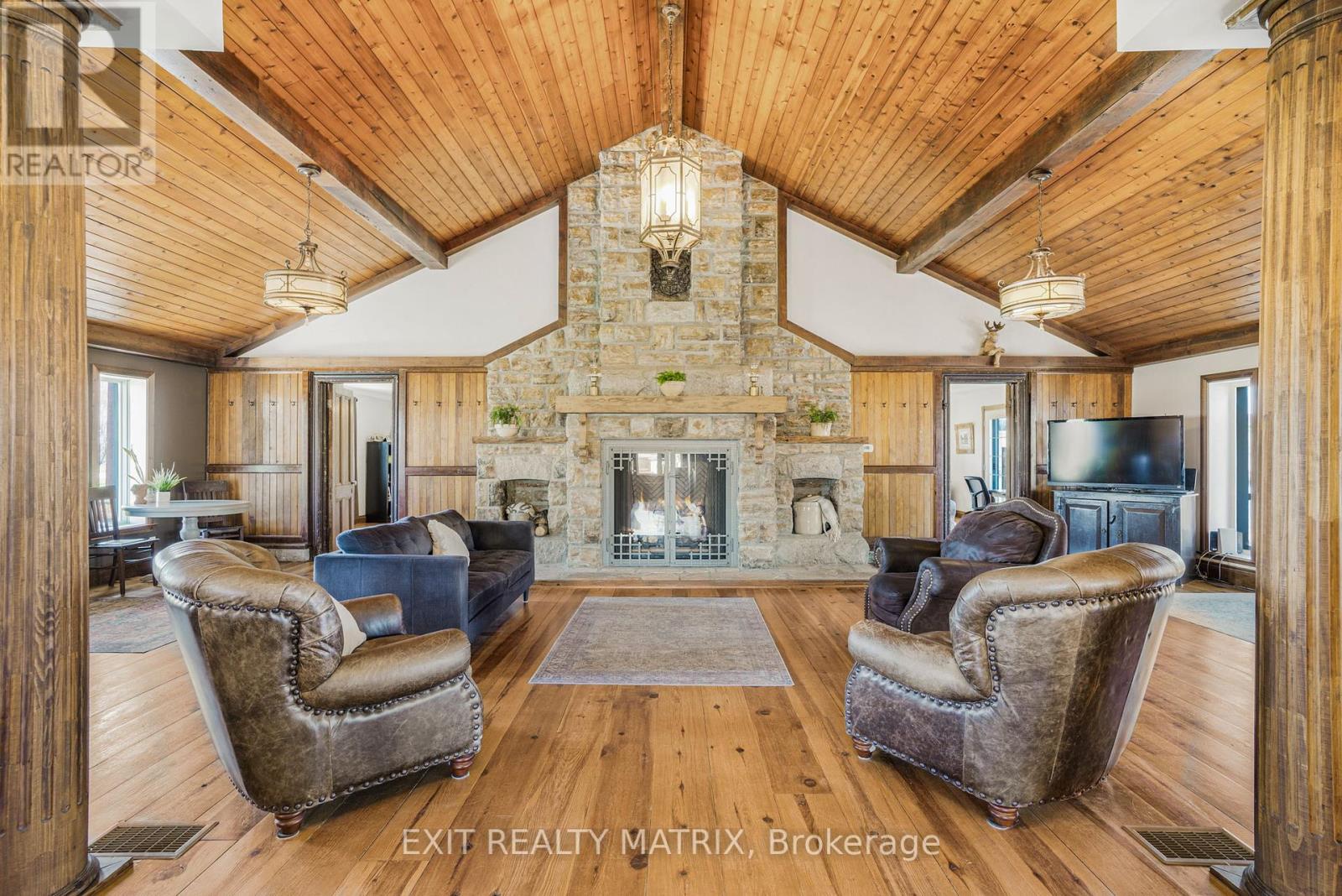2228 Ste Anne Road