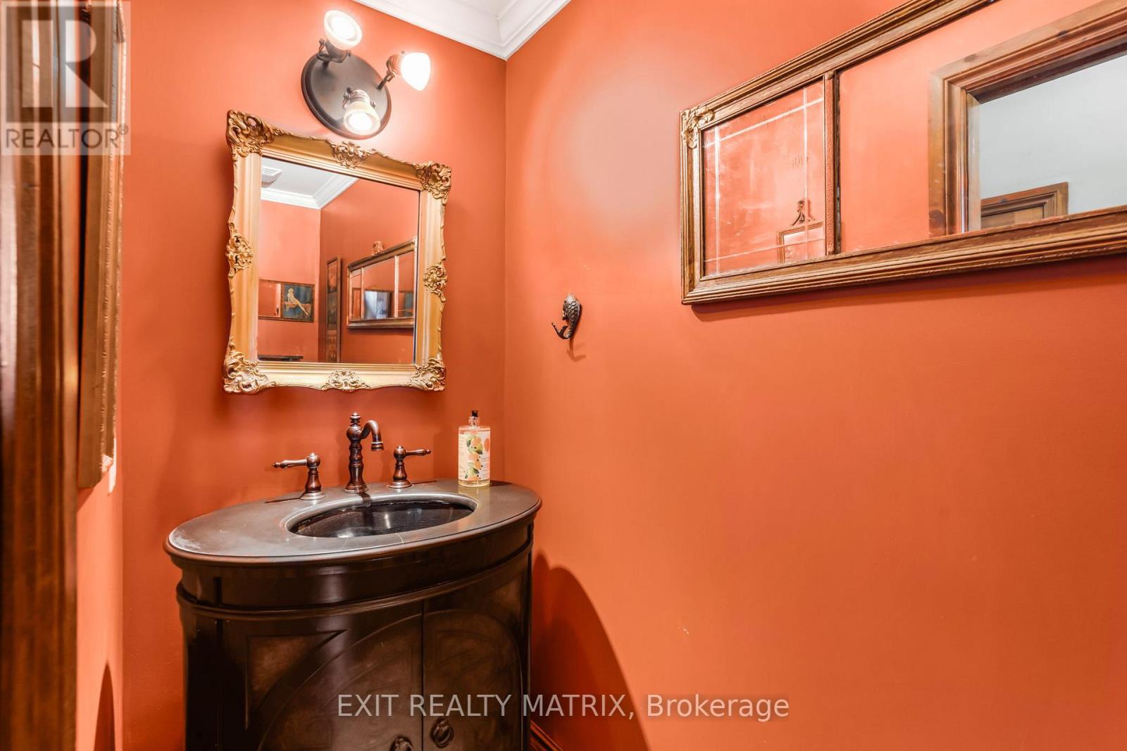 2228 Ste Anne Road