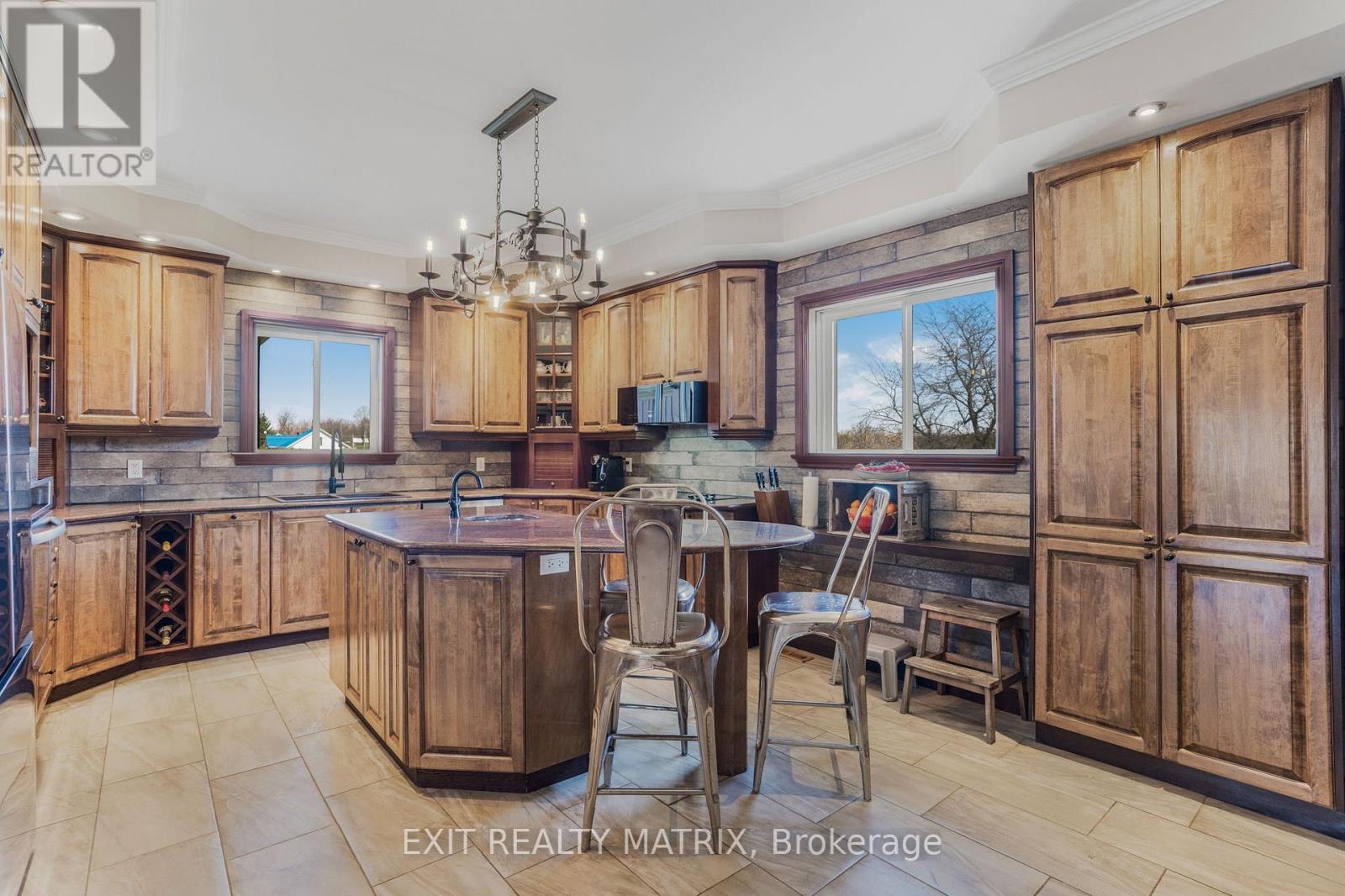2228 Ste Anne Road