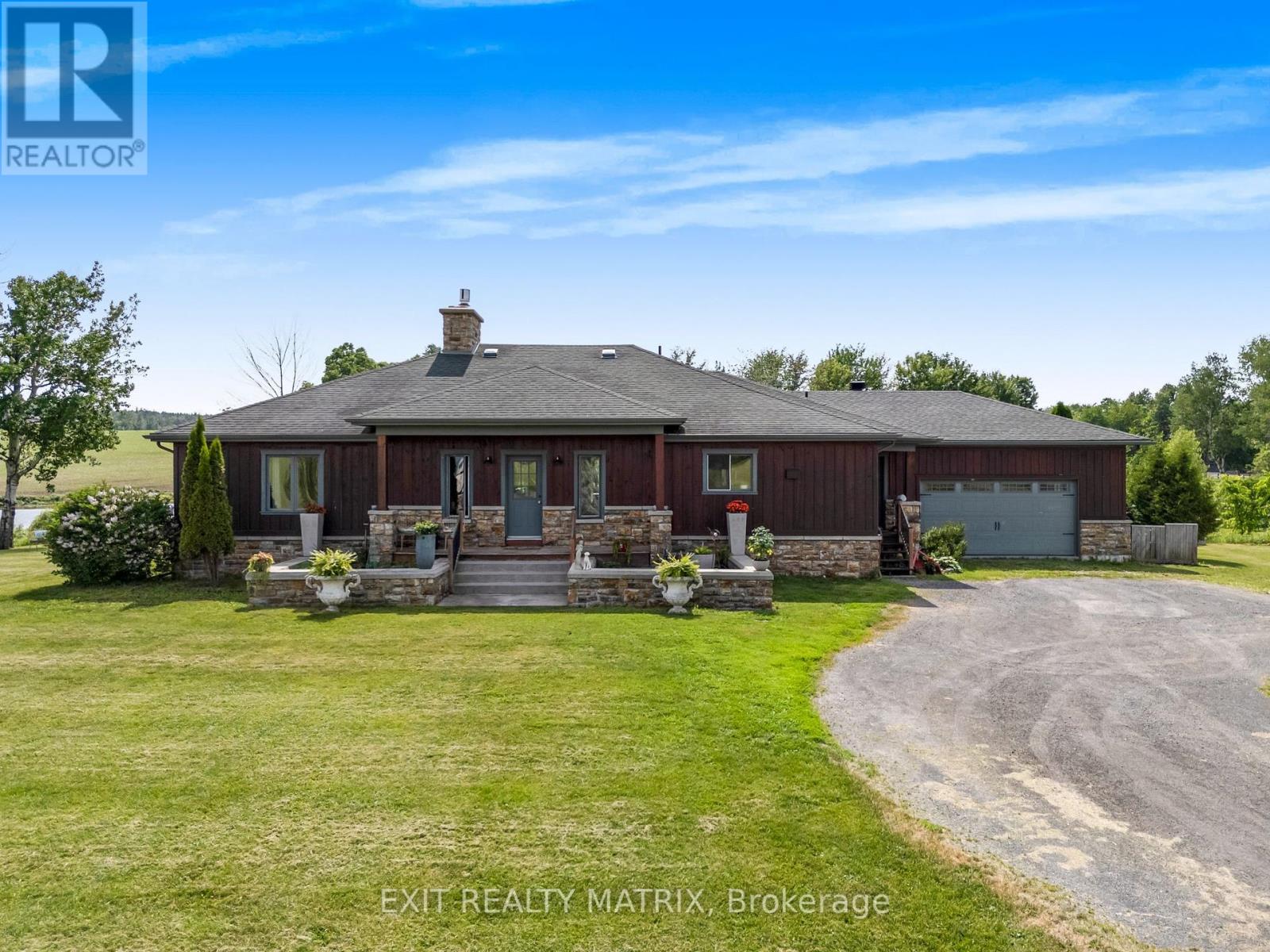 2228 Ste Anne Road