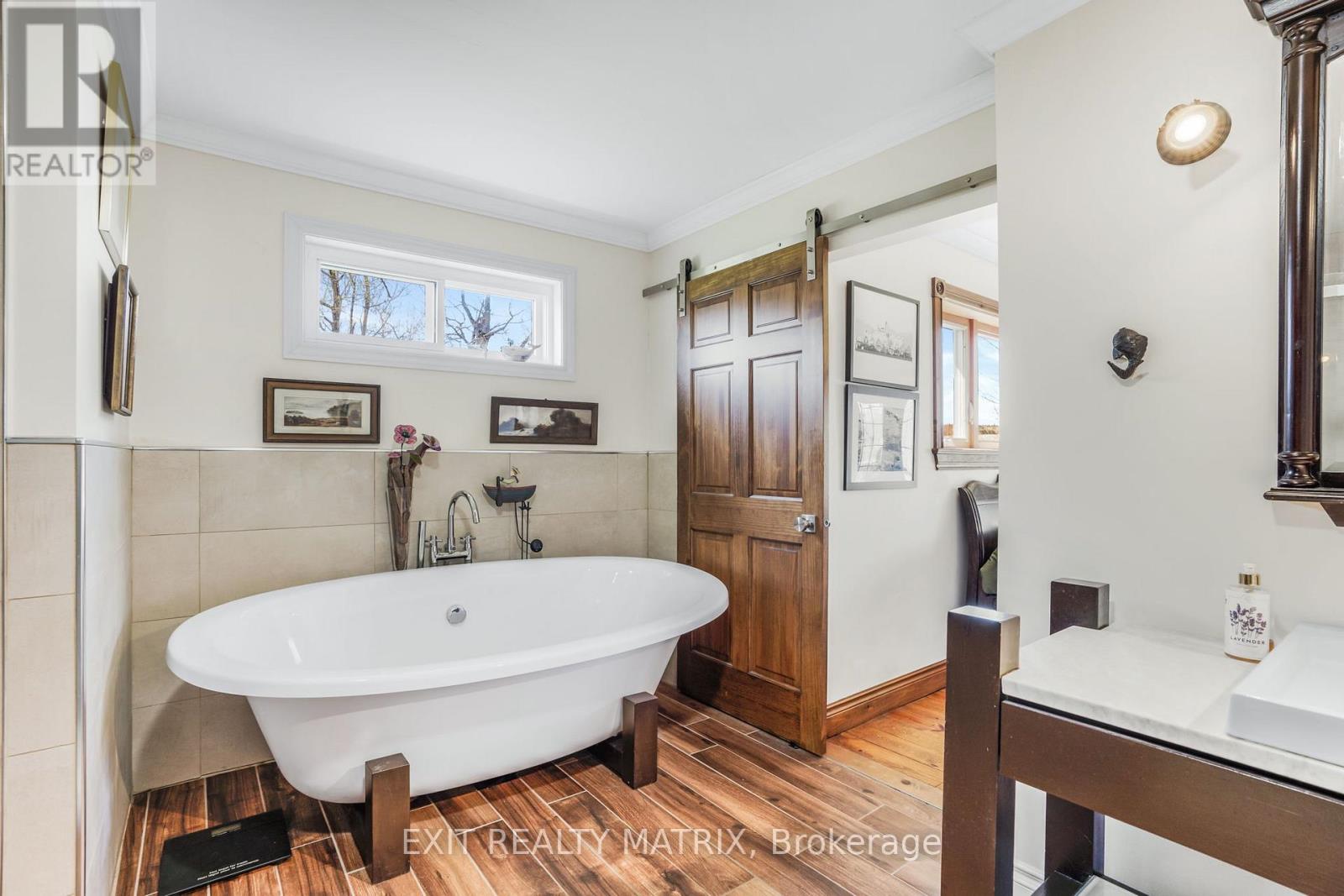 2228 Ste Anne Road