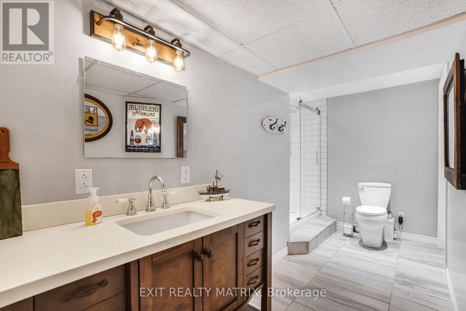 2228 Ste Anne Road
