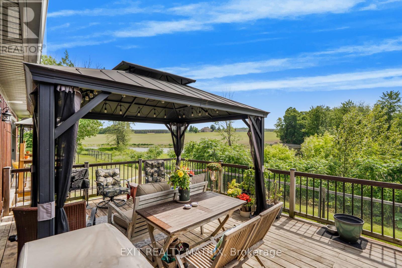 2228 Ste Anne Road