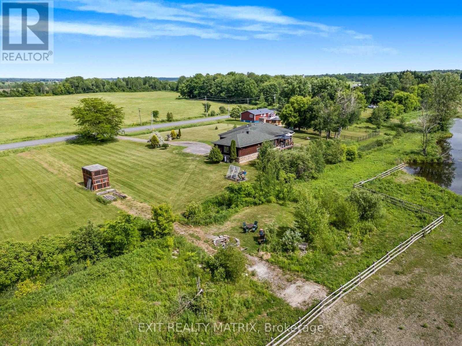 2228 Ste Anne Road