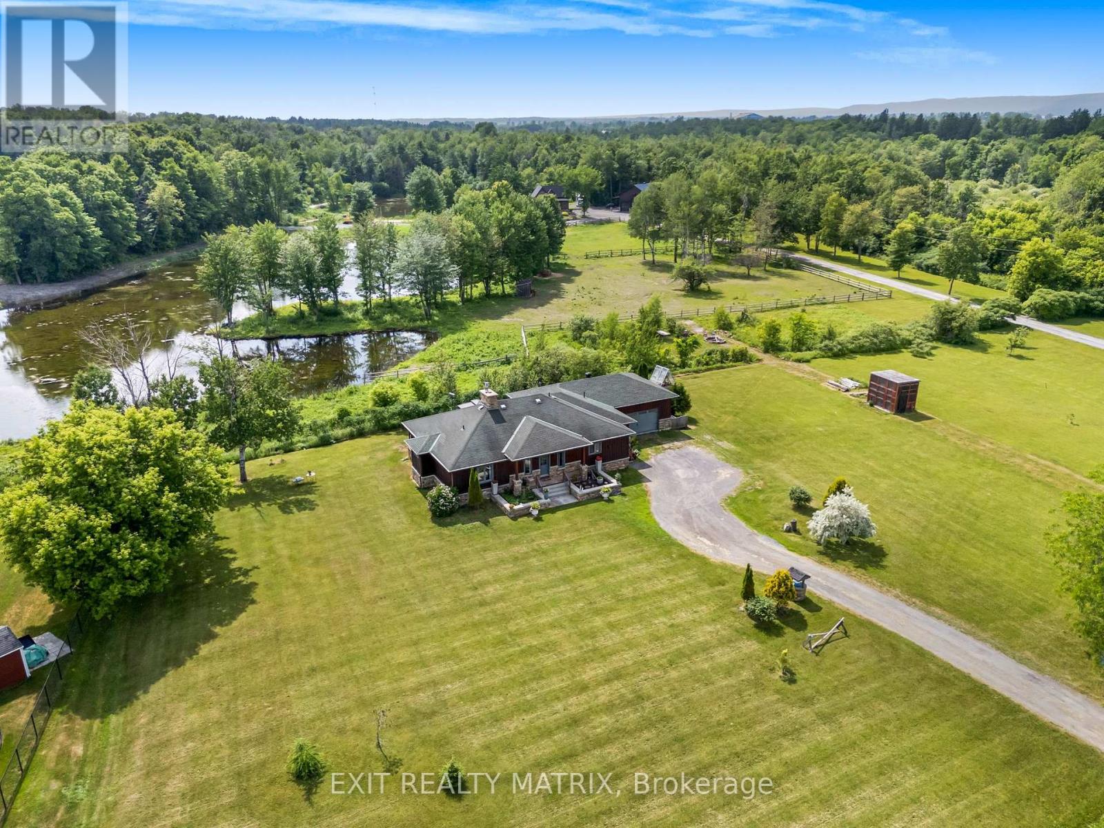 2228 Ste Anne Road