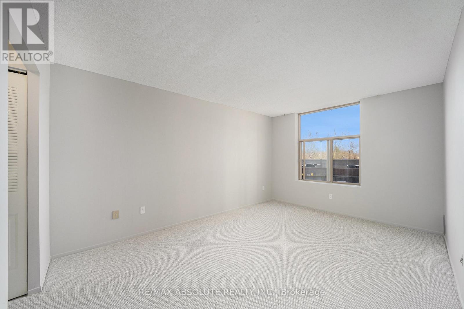 203 - 2759 Carousel Crescent