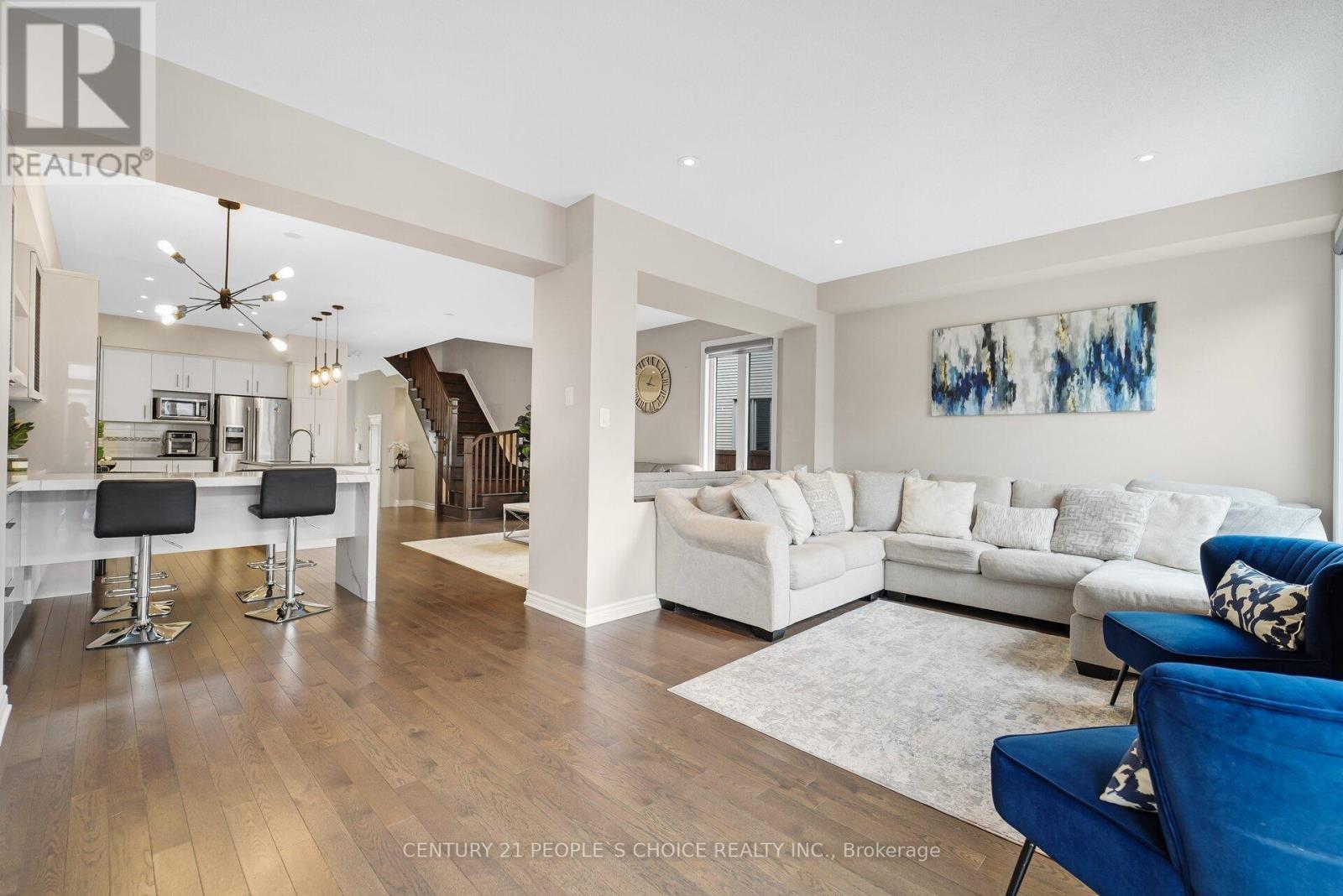 552 Stargazer Crescent