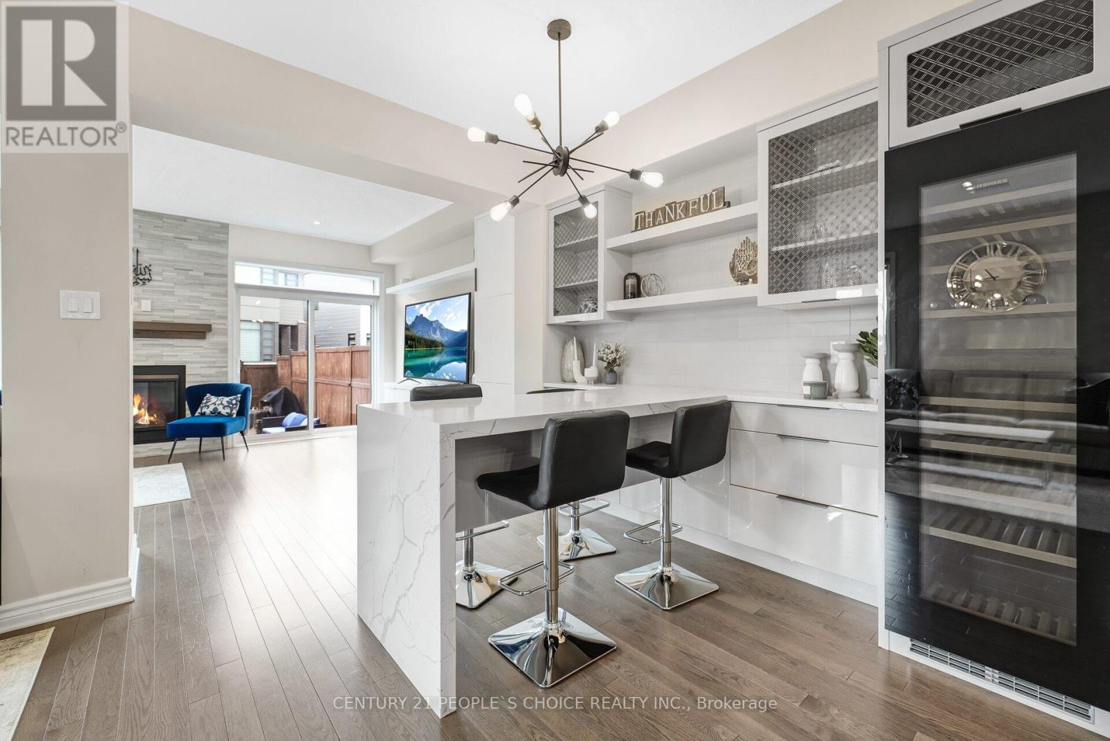 552 Stargazer Crescent