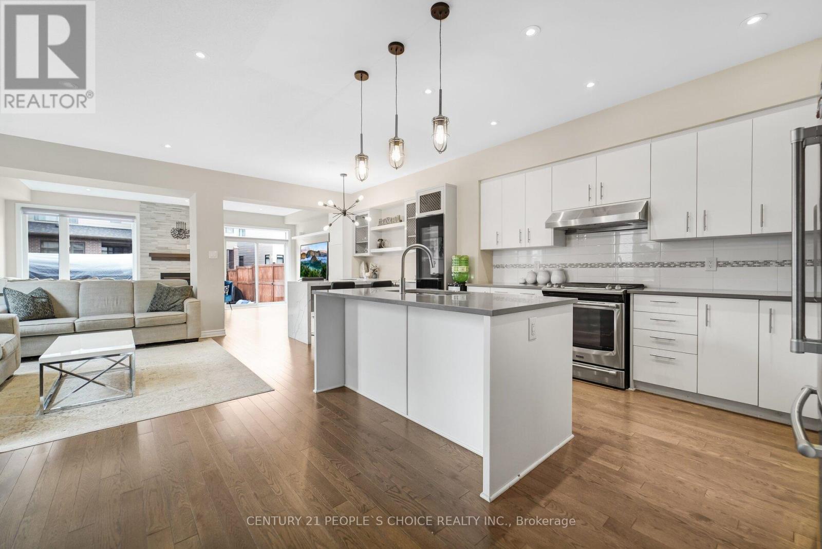 552 Stargazer Crescent