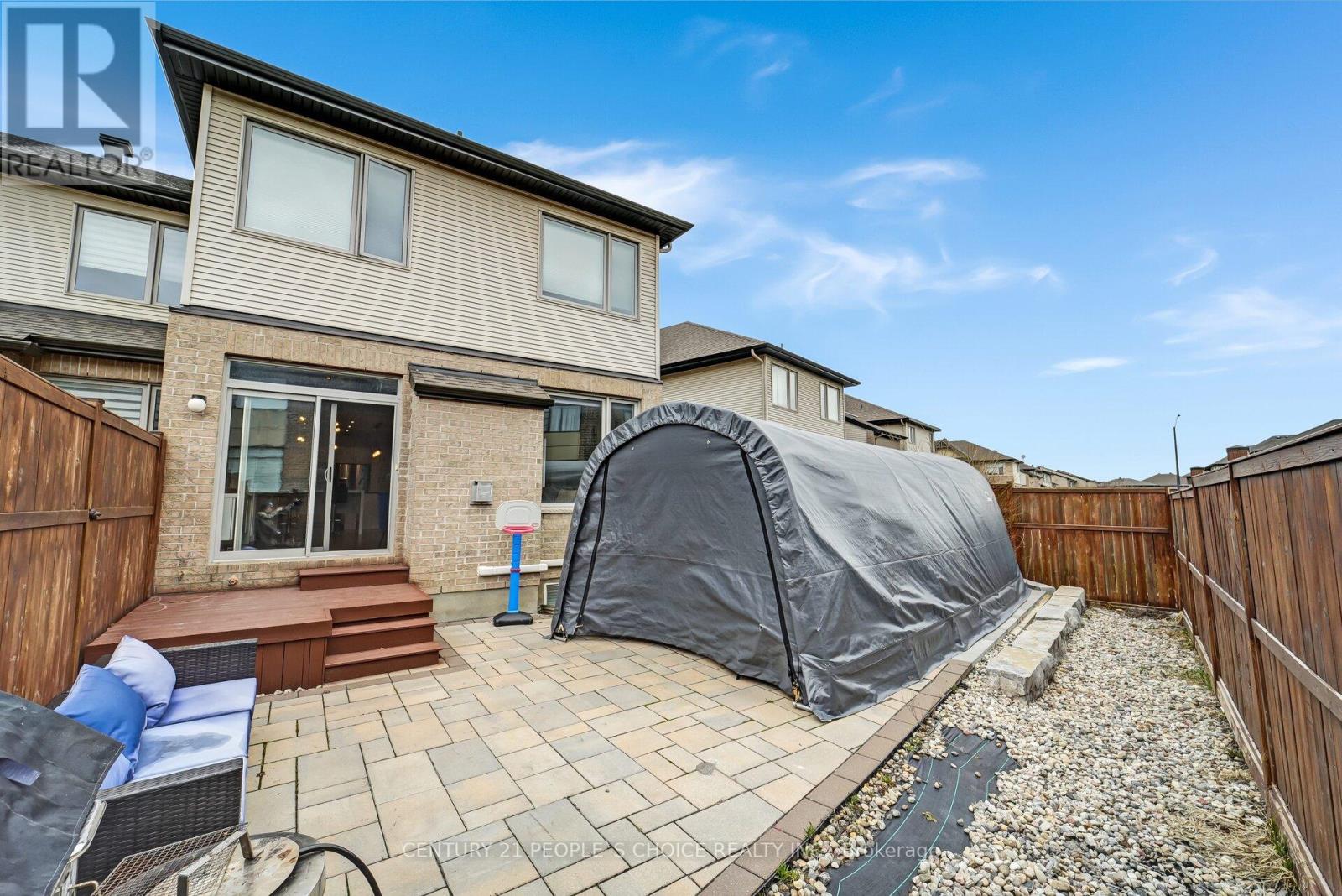 552 Stargazer Crescent