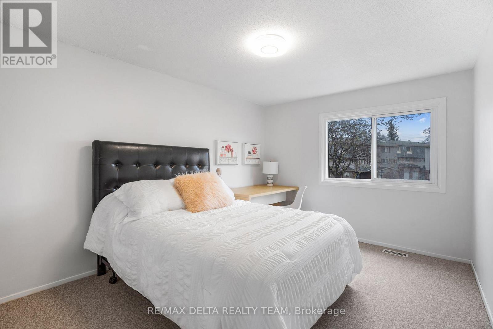 49 - 2115 Erinbrook Crescent