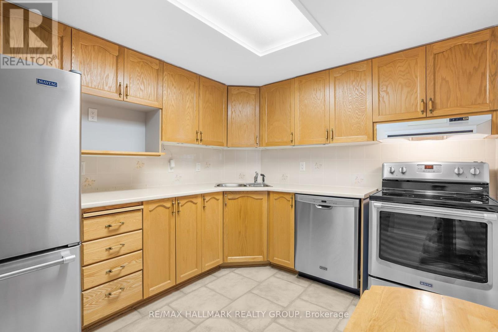 1109 - 100 Grant Carman Drive