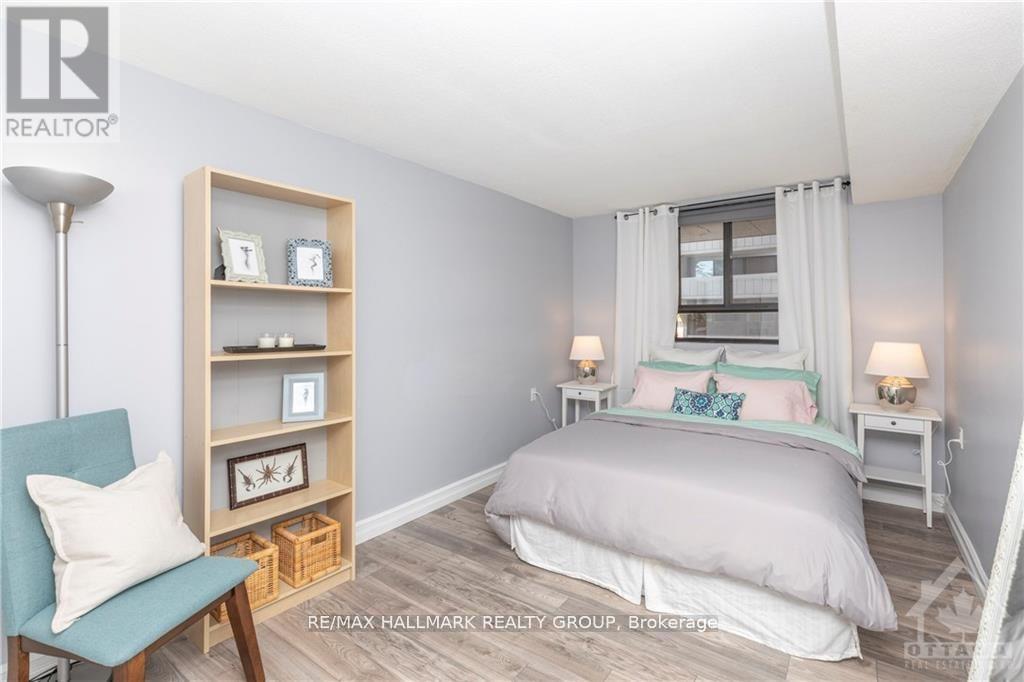 205 - 475 Laurier Avenue W