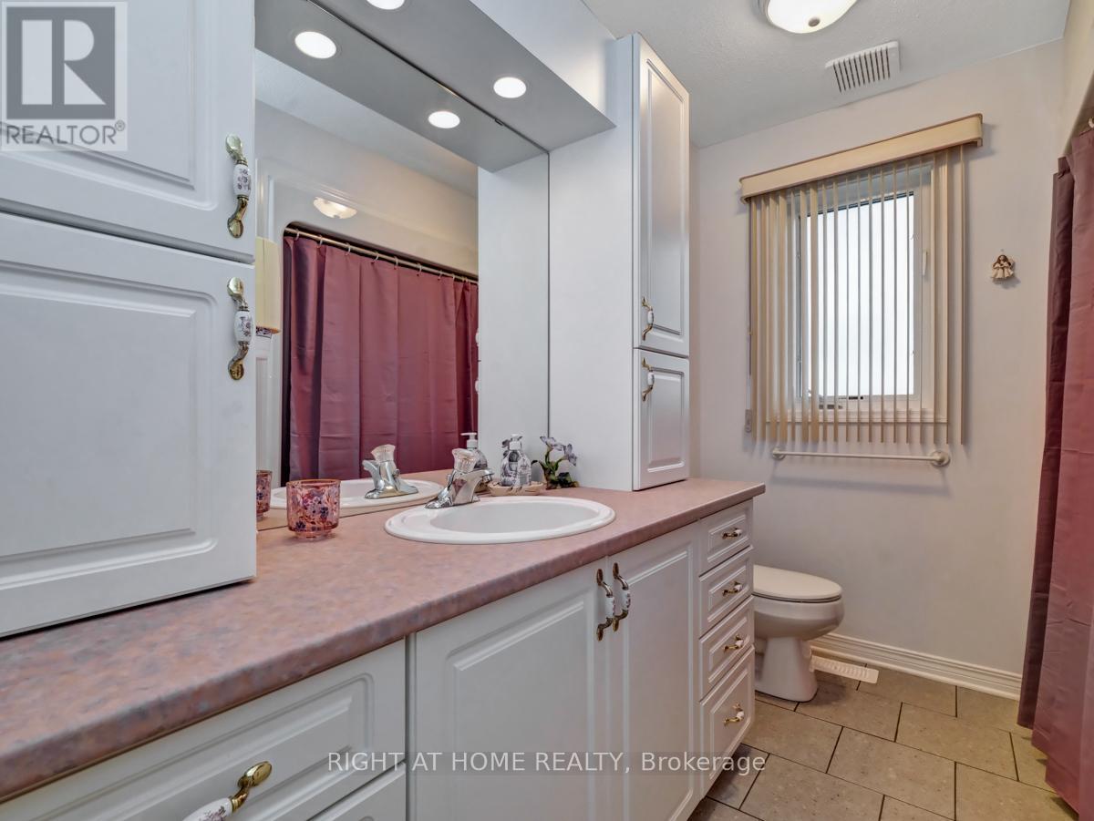 144 Sandra Crescent