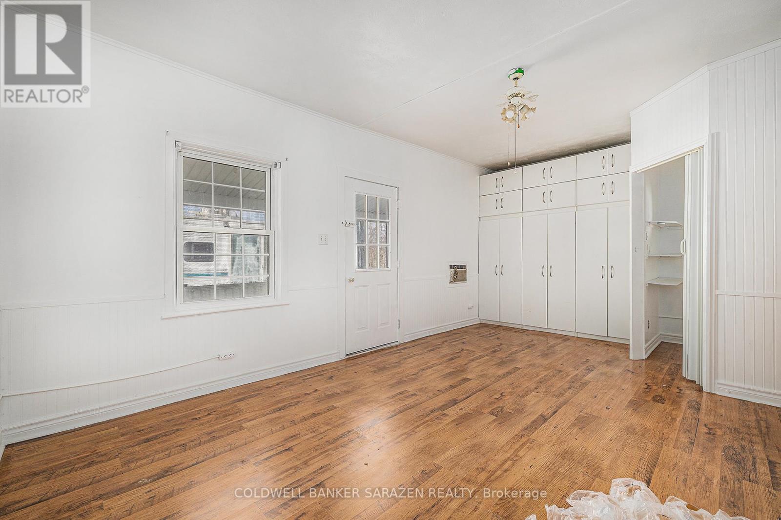 1417 Vances Side Road N