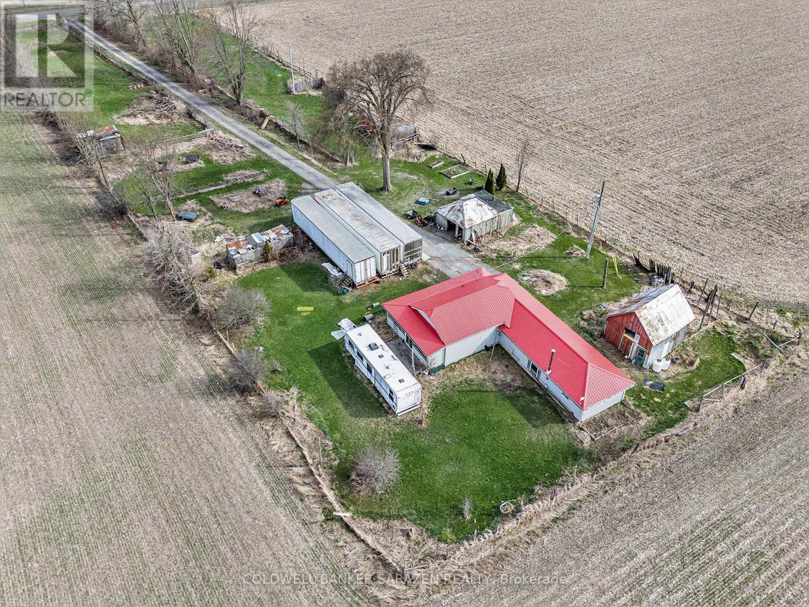 1417 Vances Side Road N