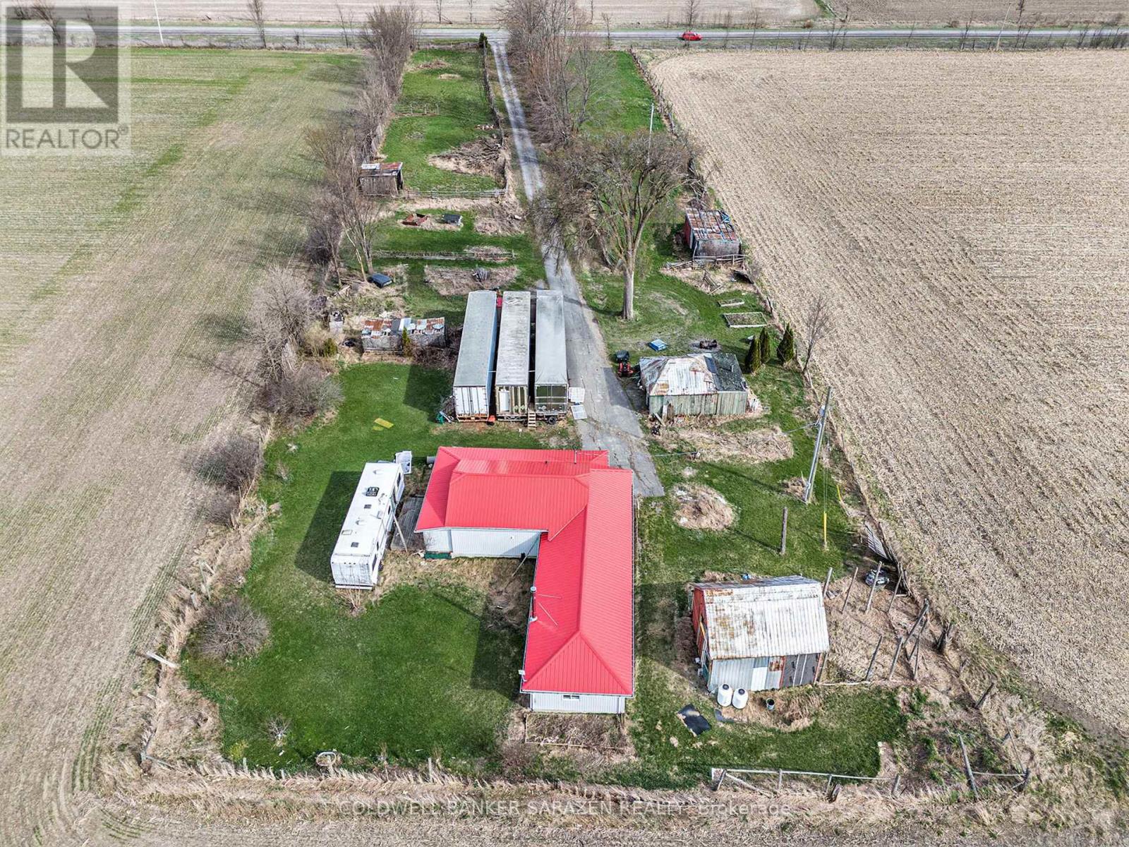 1417 Vances Side Road N