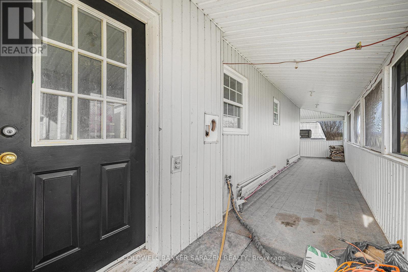 1417 Vances Side Road N