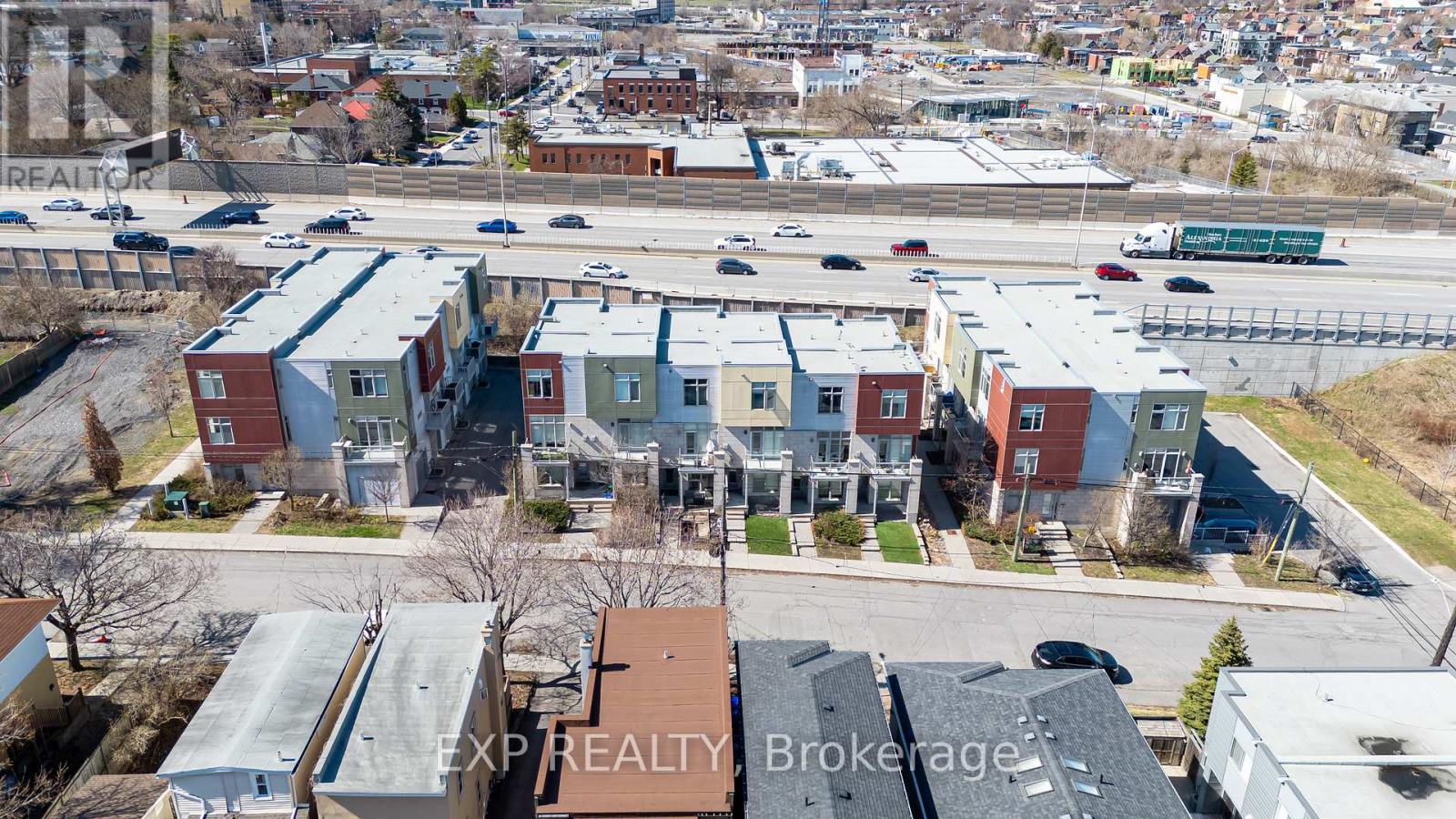57d Young Street