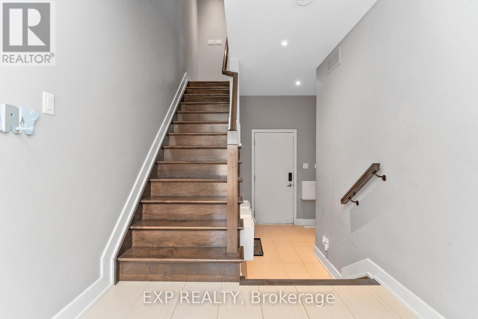 57d Young Street