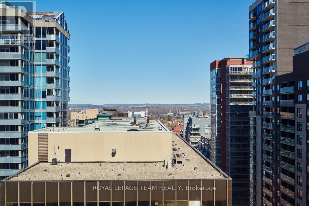 1704 - 234 Rideau Street