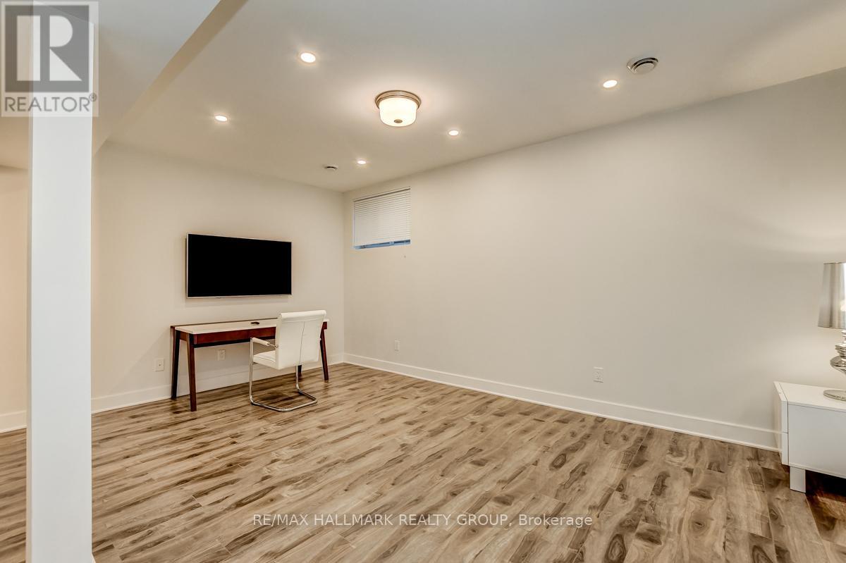 1006 Shefford Road