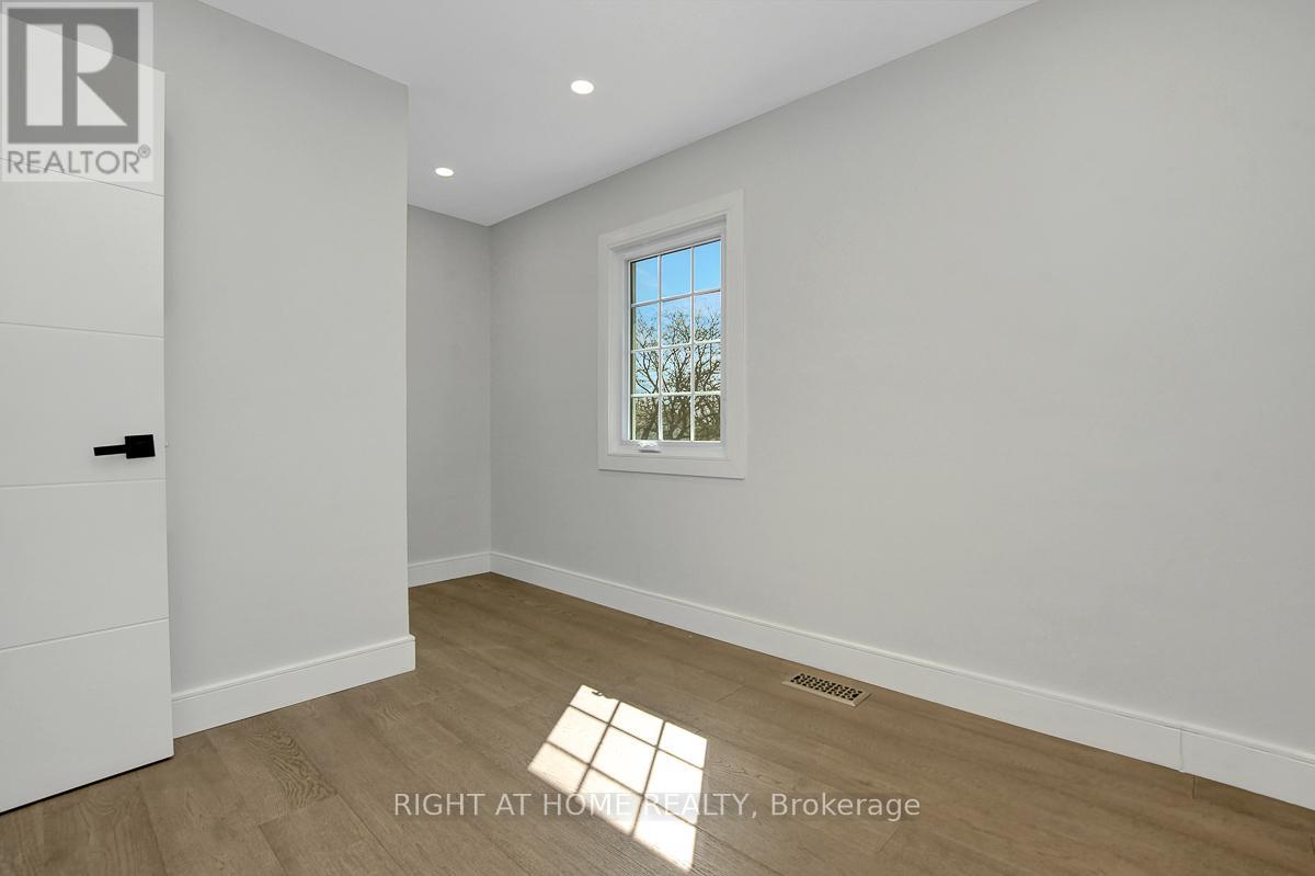 81 Canter Boulevard