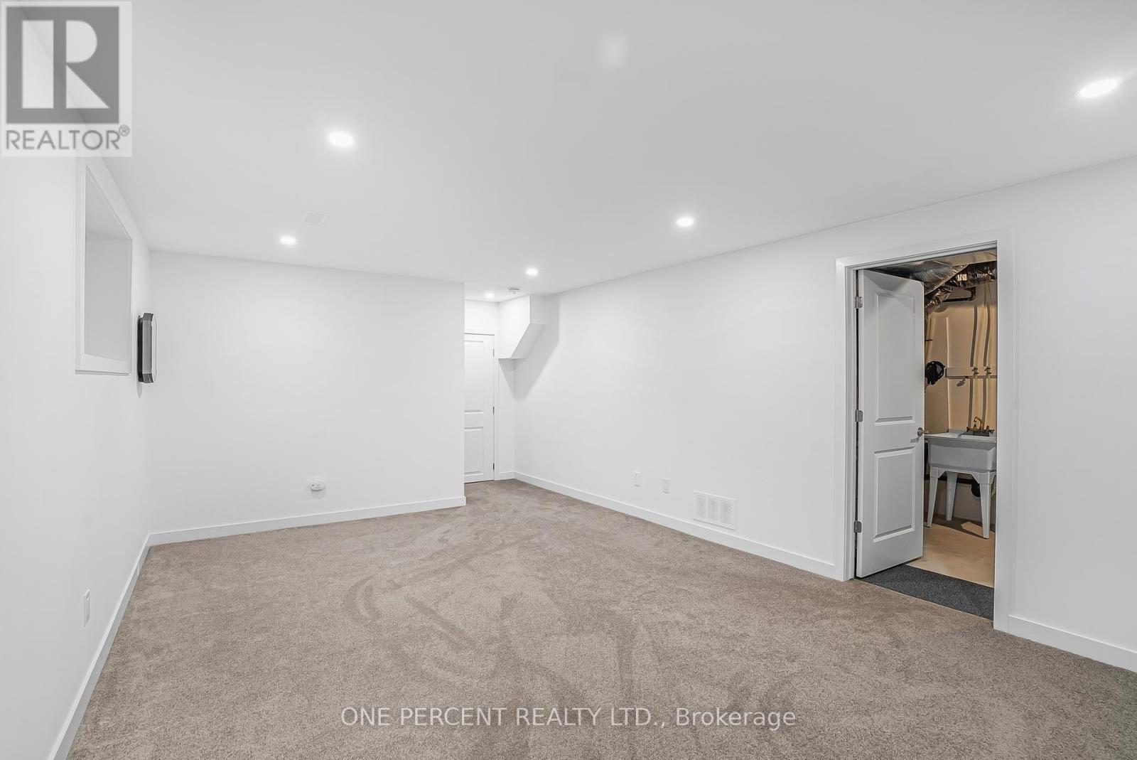 6487 Renaud Road