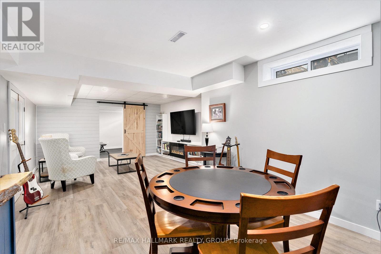 19 Westwinds Place