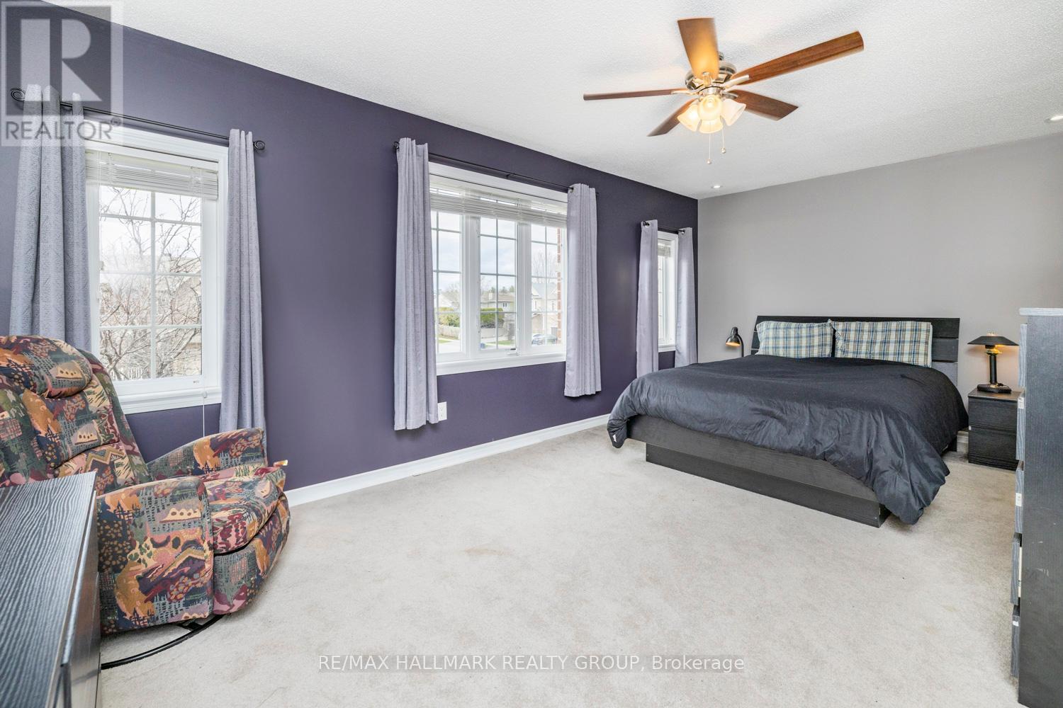 202 Waymark Crescent