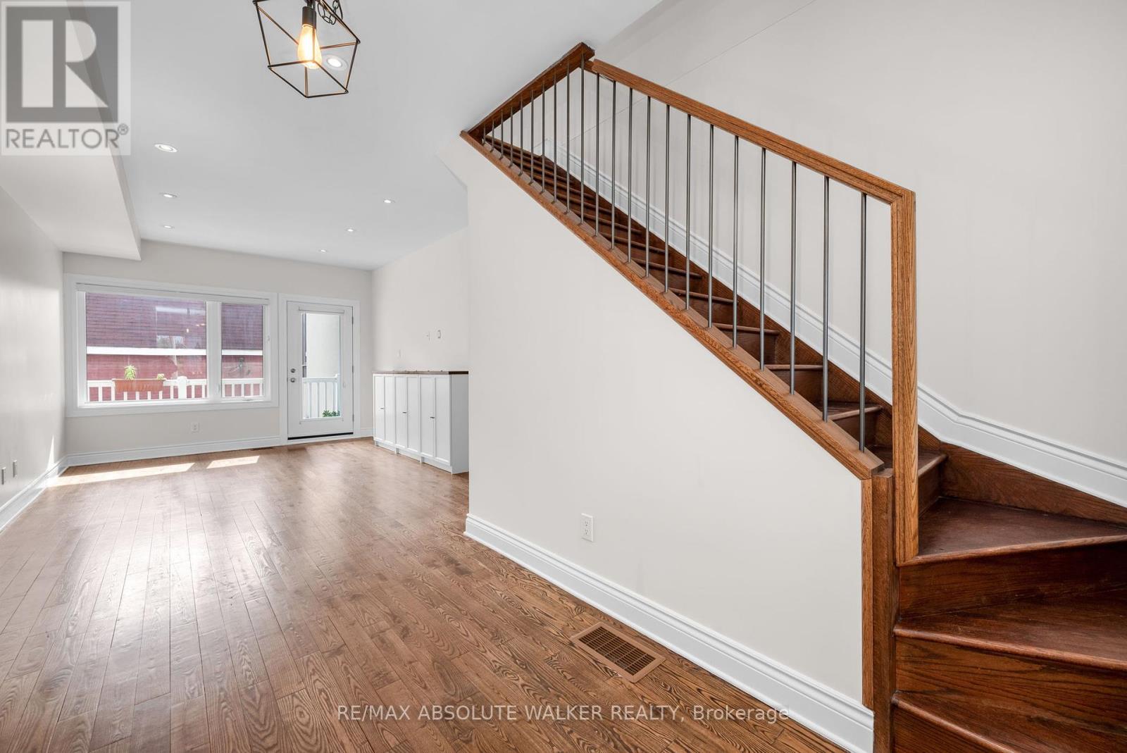 286 Cambridge Street N