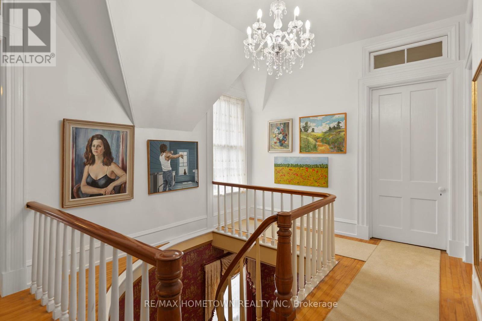 157 Dibble Street W