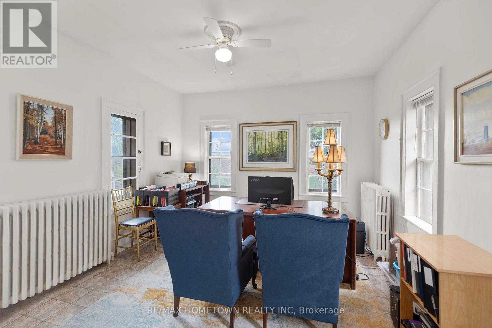 157 Dibble Street W