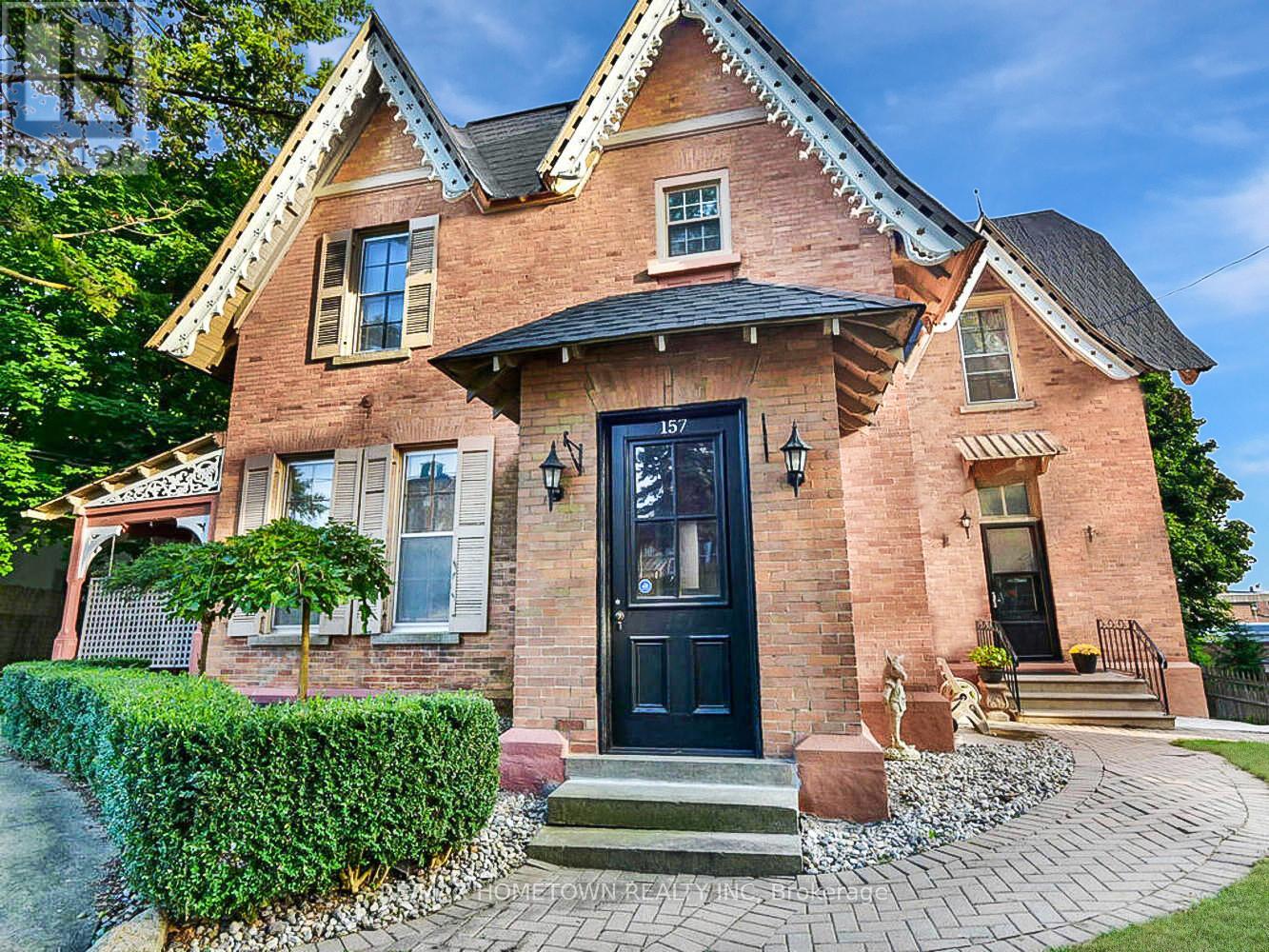 157 Dibble Street W