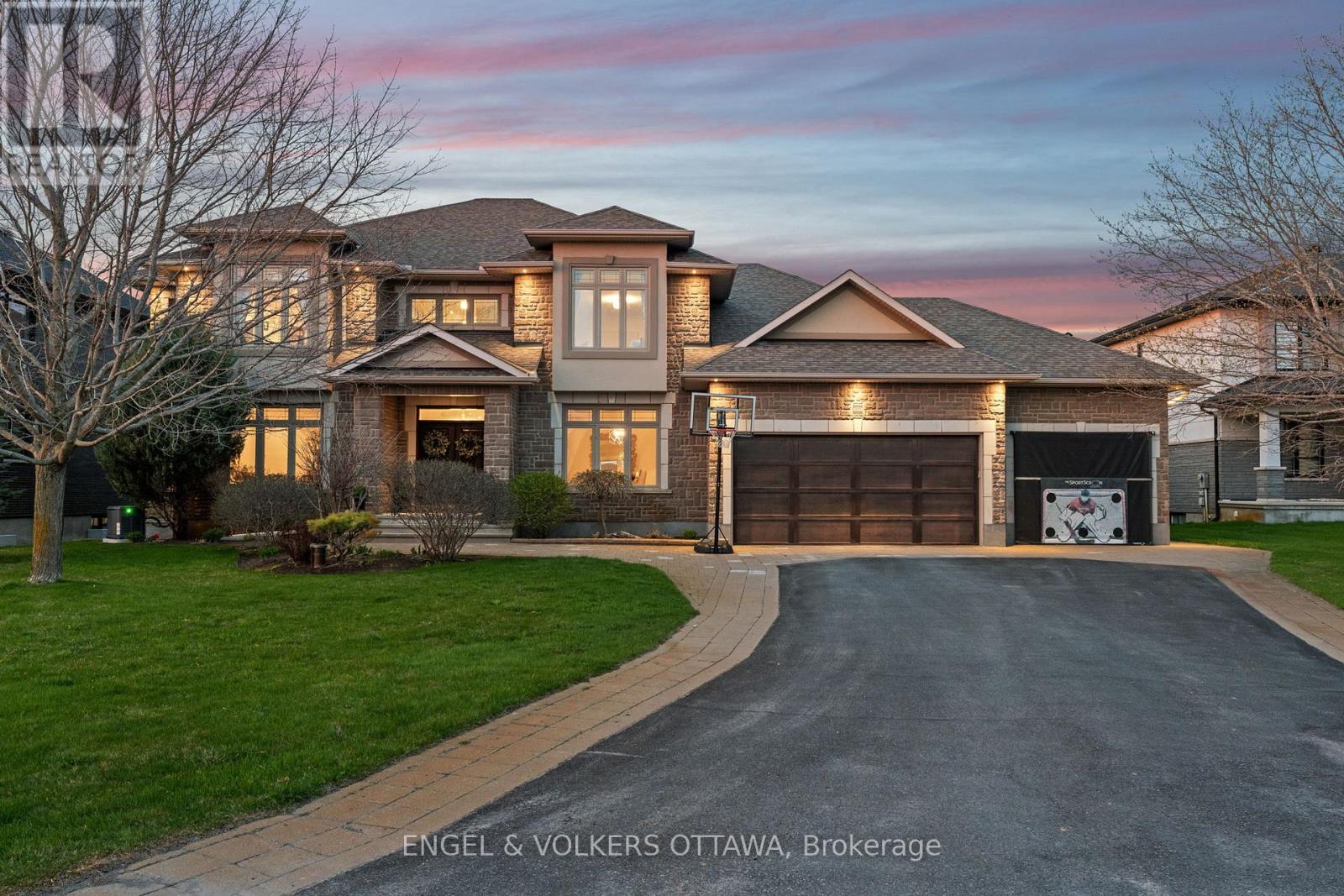 450 Lockmaster Crescent