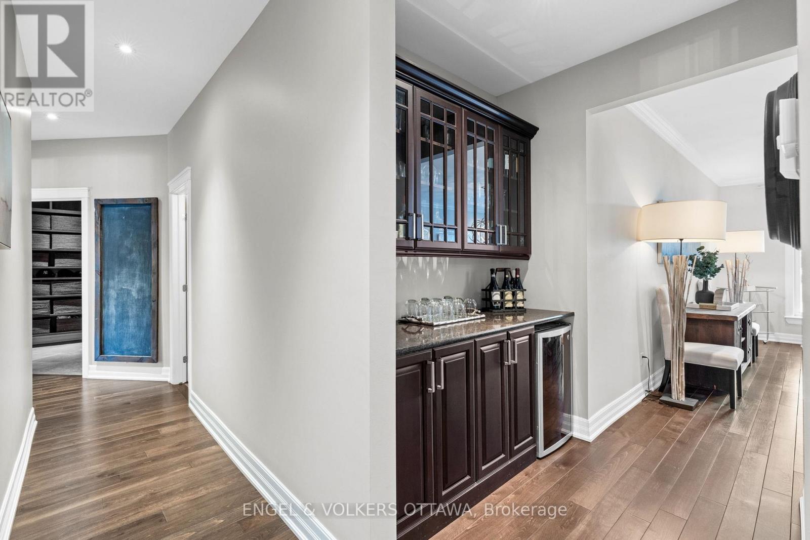 450 Lockmaster Crescent