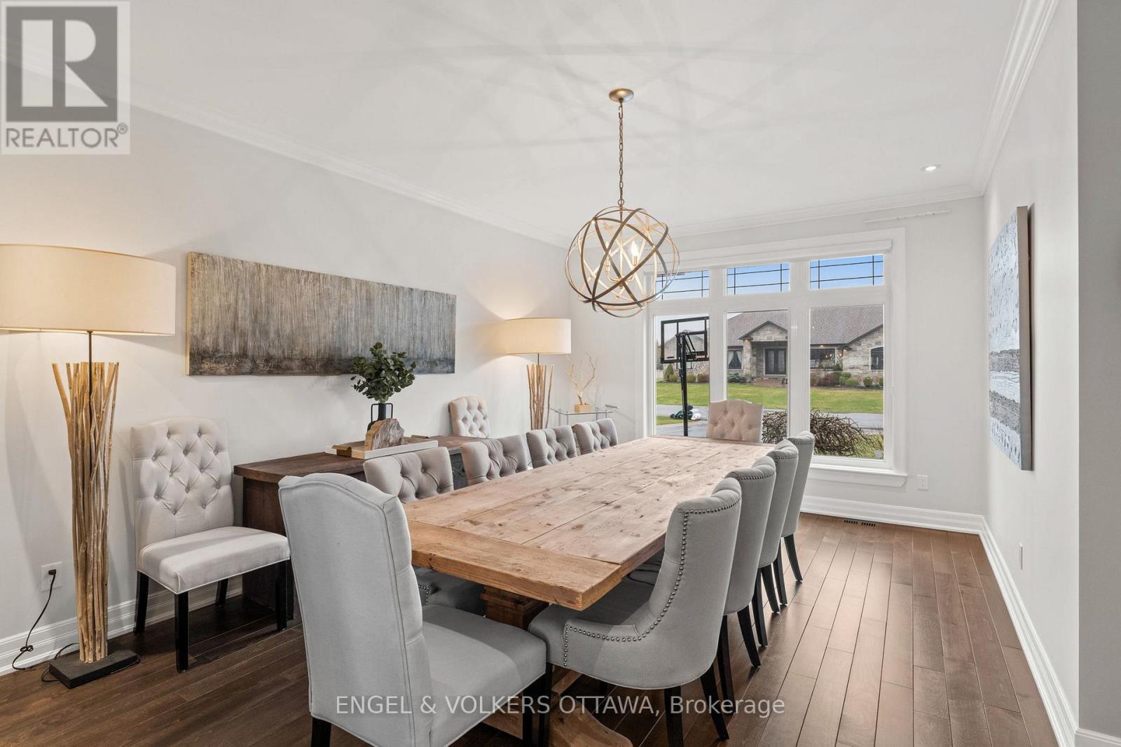 450 Lockmaster Crescent