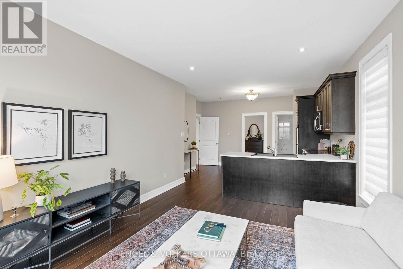 450 Lockmaster Crescent