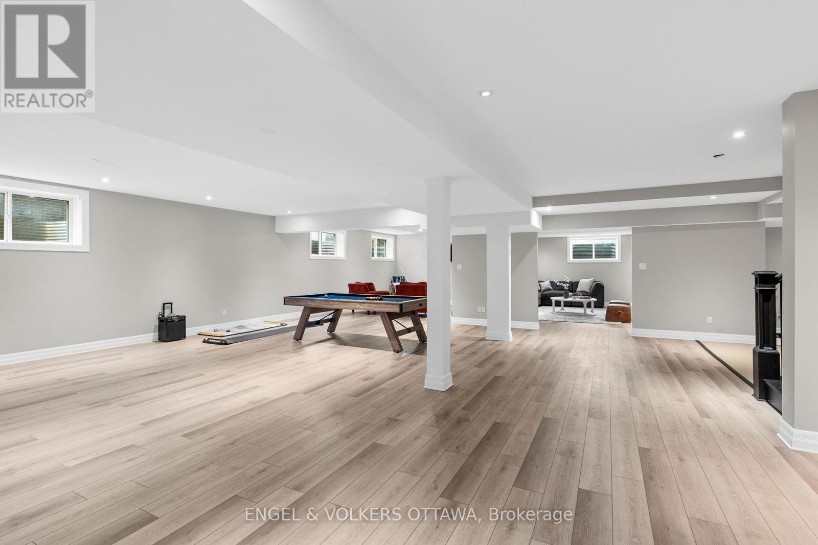 450 Lockmaster Crescent
