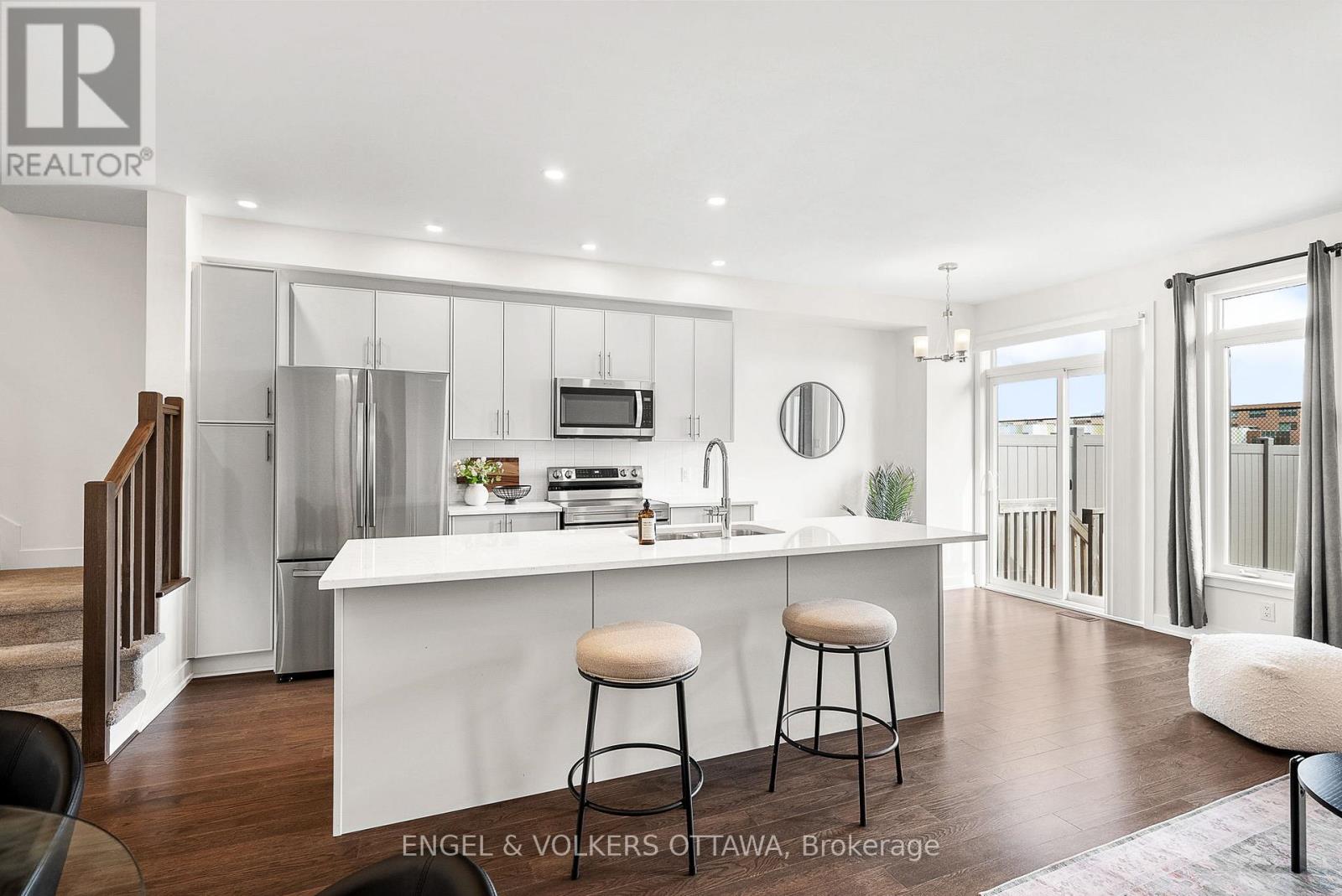 275 Finsbury Avenue