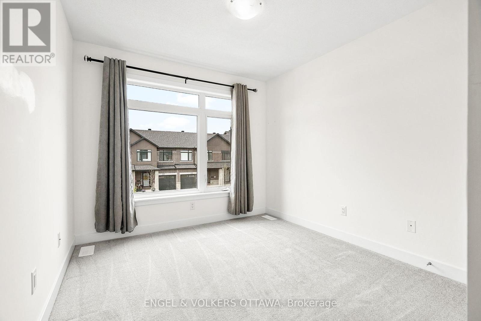 275 Finsbury Avenue